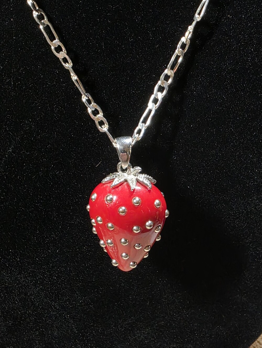 Vintage Red Strawberry Pendant Necklace UV Cadmium Selenium Glow Figaro Chain​